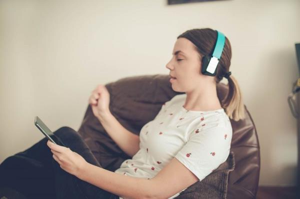 Language learning gets a boost from the music charts